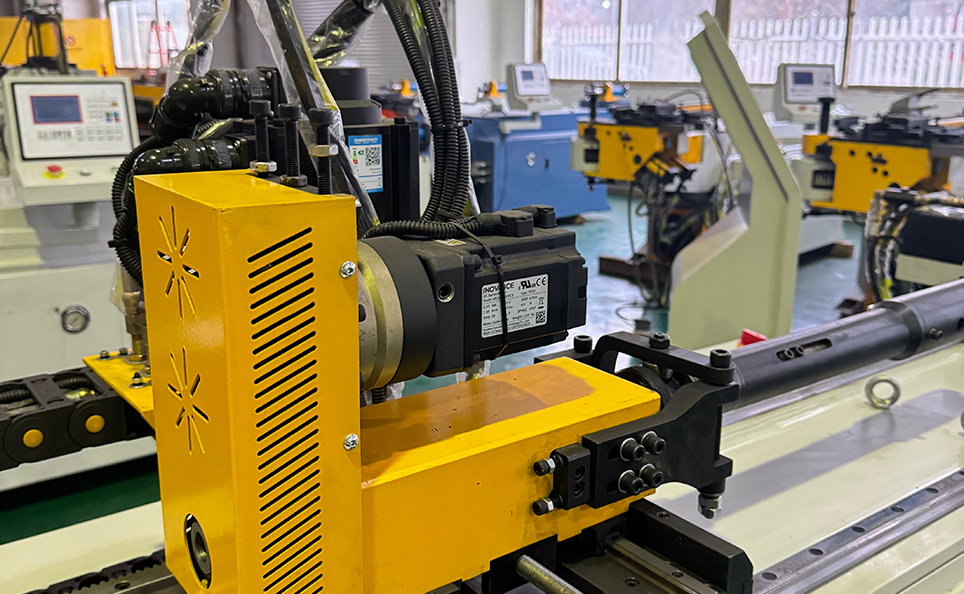 SS-sarjan täysin automaattinen CNC-putkien taivutuskone