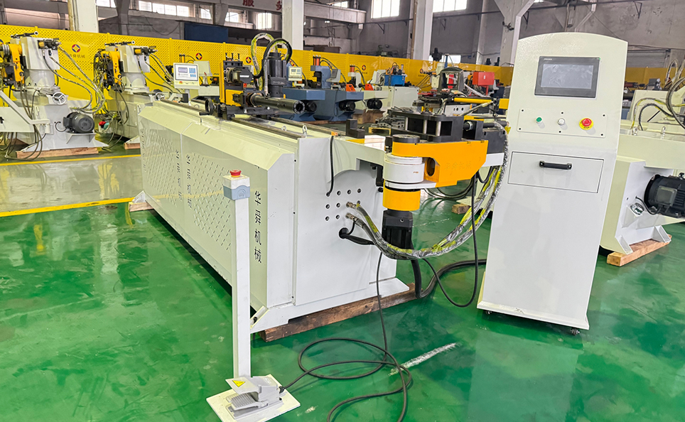 SS-sarjan täysin automaattinen CNC-putkien taivutuskone