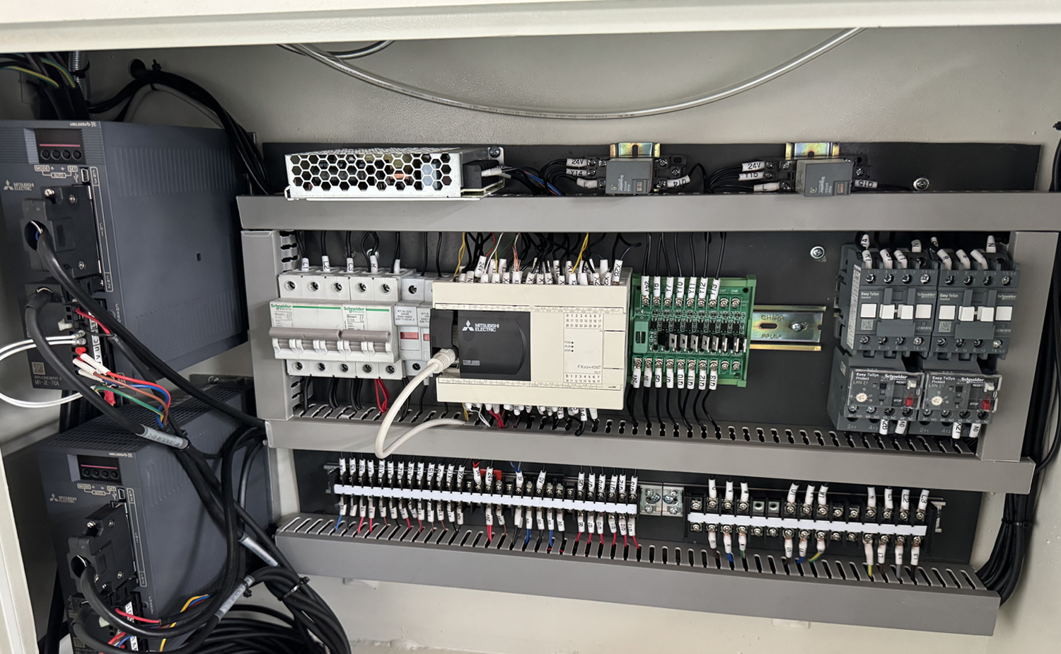DEF680CNC-sarjan nopea servo-kaksoispäinen putken viistokone