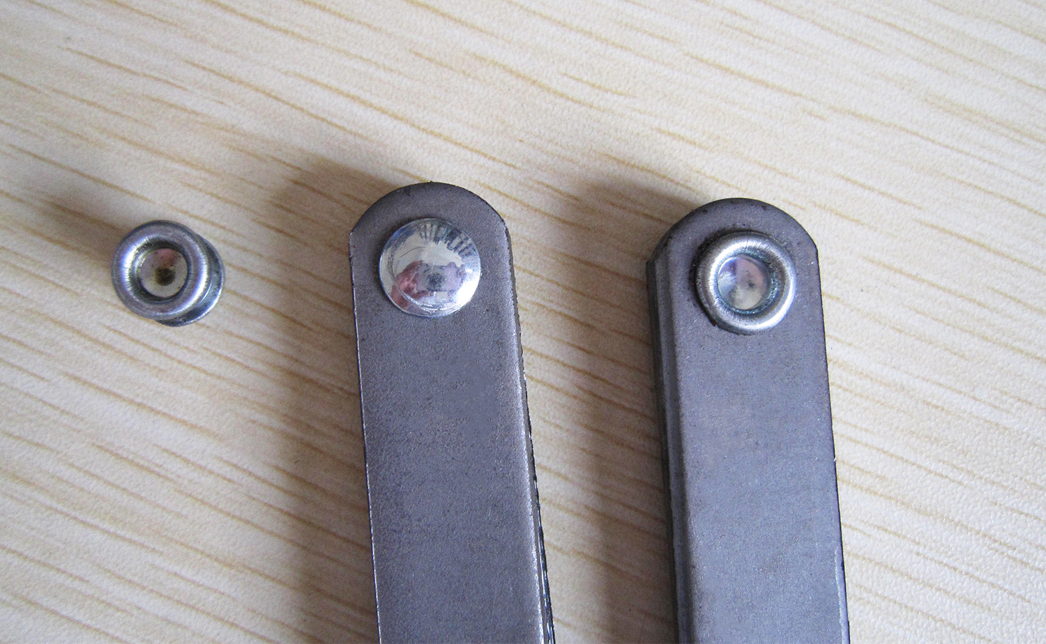 SX-60 automaattisyötön iskuniitauskone